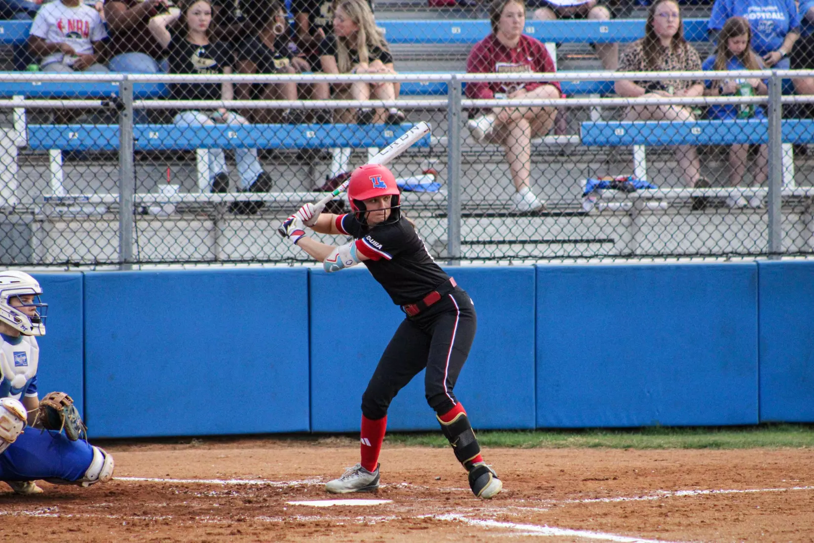 Bulldogs defeat Blue Raiders 6-4.