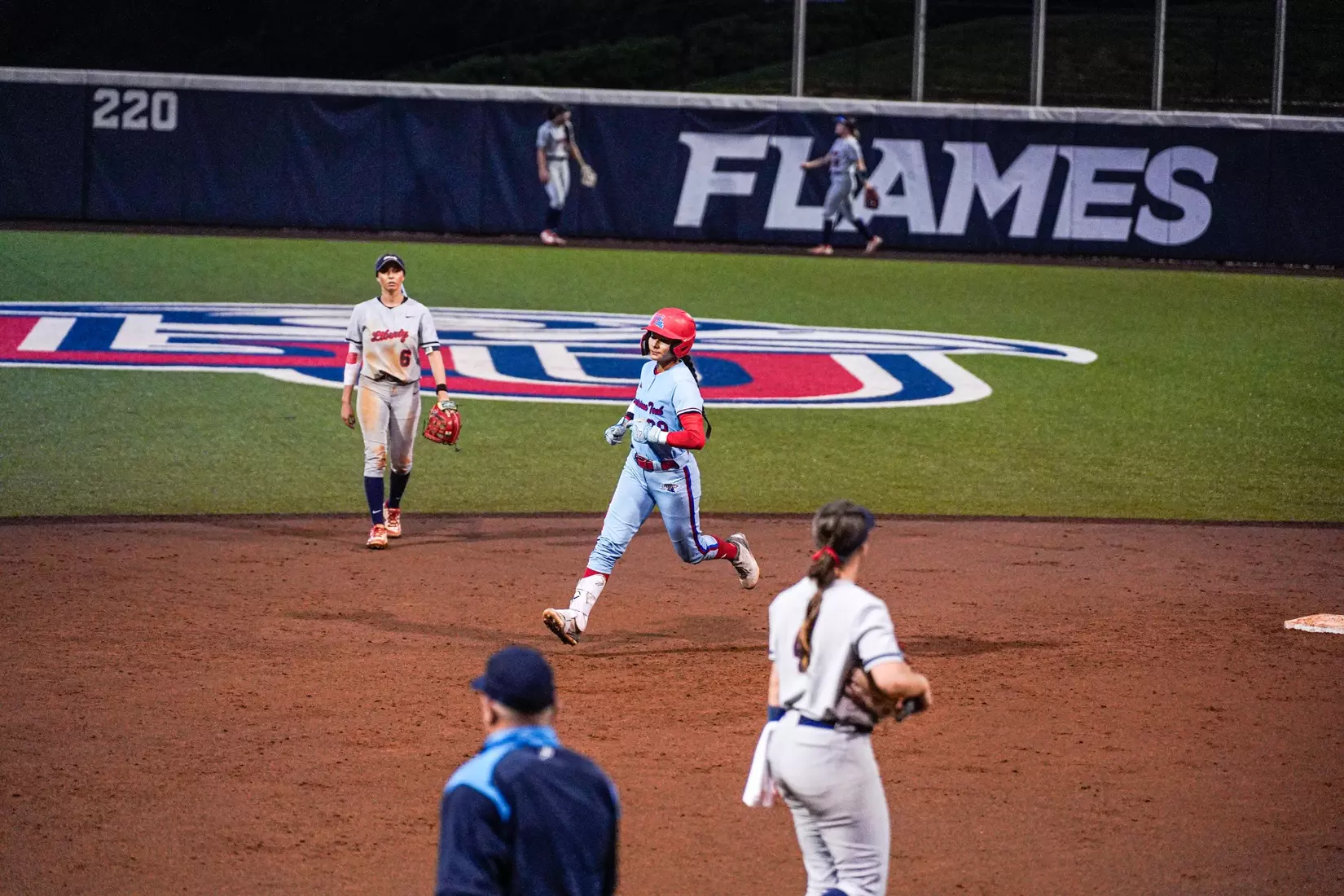 Bulldogs blank Flames 10-0 on Saturday to secure series victory.