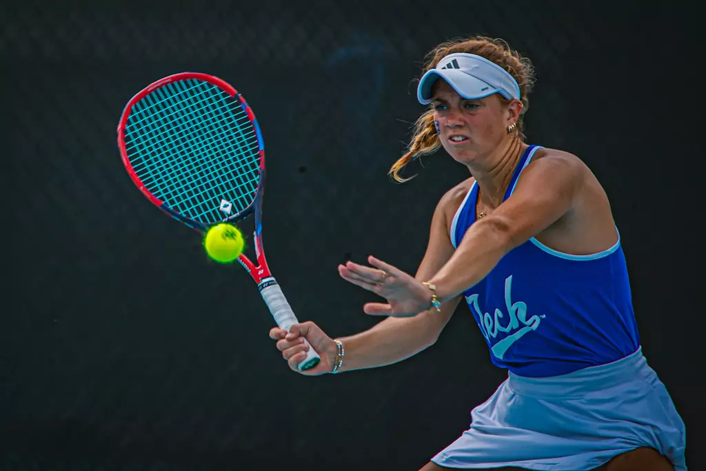 Bulldogs cap off undefeated home season, defeat Texans 4-2 on Friday at the LA Tech Tennis Complex