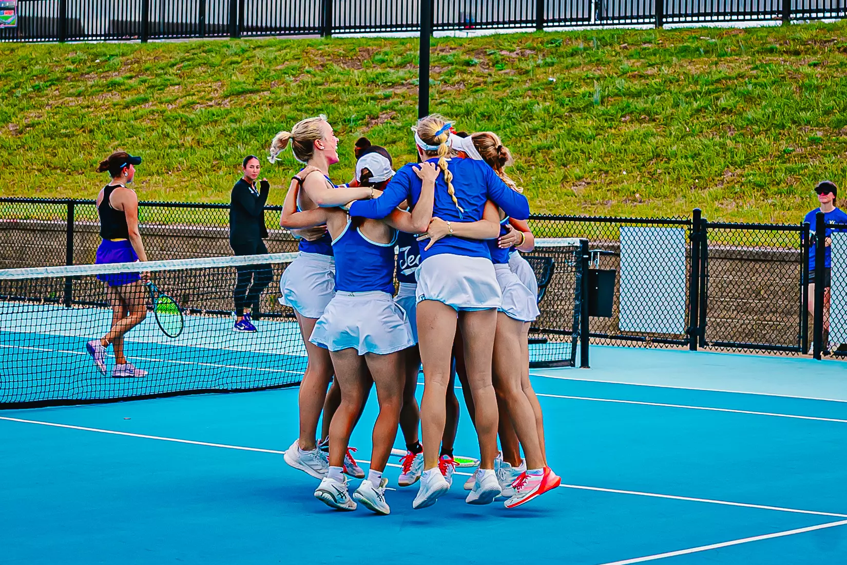Bulldogs cap off undefeated home season, defeat Texans 4-2 on Friday at the LA Tech Tennis Complex