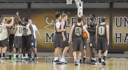 Mens Basketball Practice