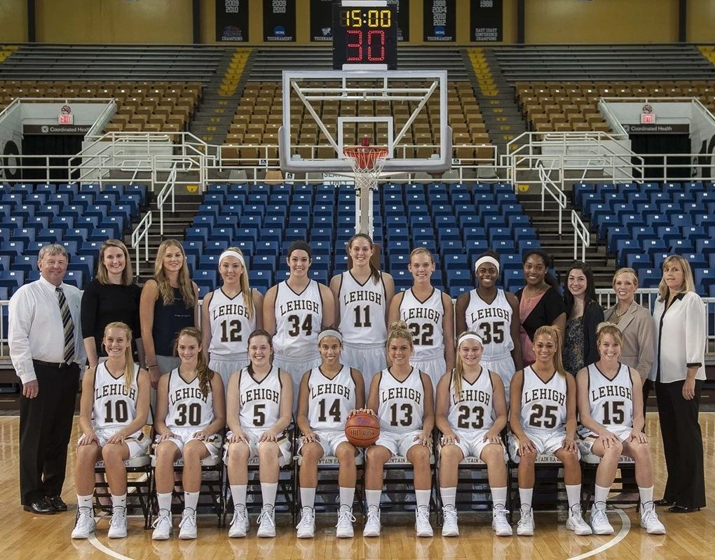 2013-14 Women's Basketball Team Photo