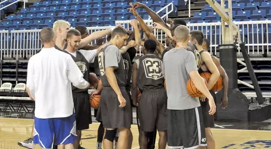 Mens Basketball Opens Practice