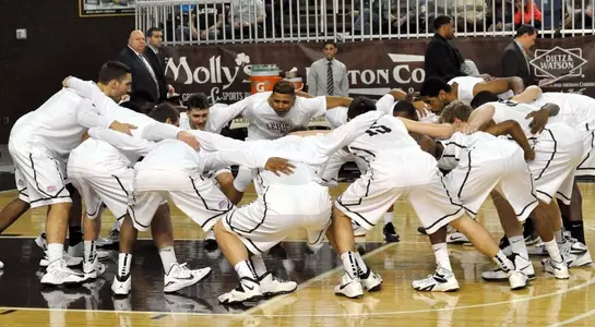 Men's Basketball Team