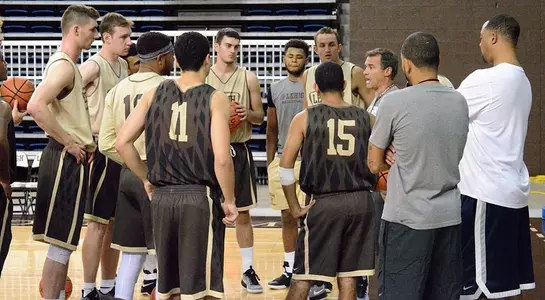 Men's Basketball First Day Practice