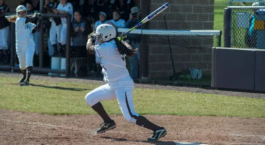 Mackenzie Velasquez 687