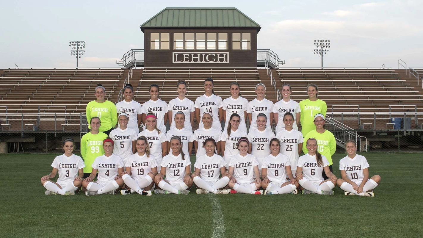 Women's Soccer Team Photo 2017