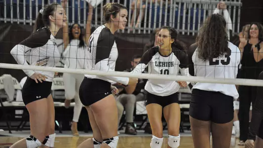 Volleyball Celebration Duquesne 1053
