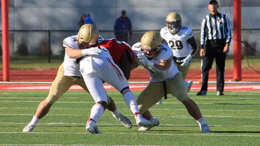 Football Defense at Sacred Heart