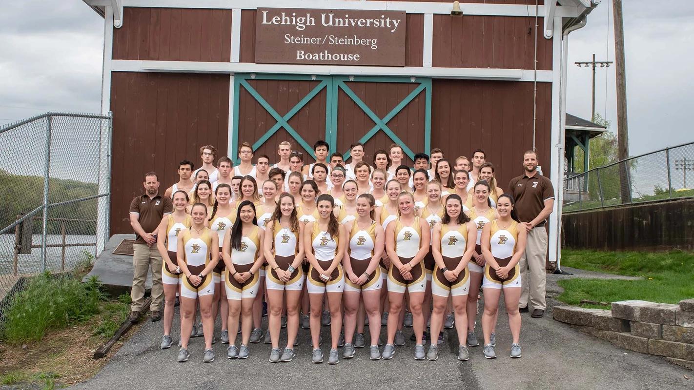 2019 Rowing Team Photo