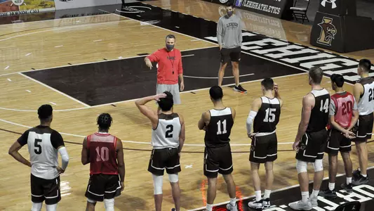 Men's Basketball Team