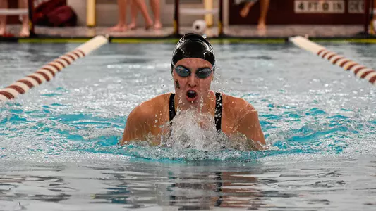 Women's swimming and diving