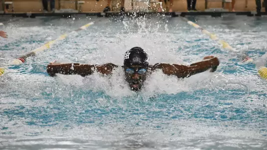 Lehigh Splits Tri-Meet Against Loyola and American in Season Opener Image