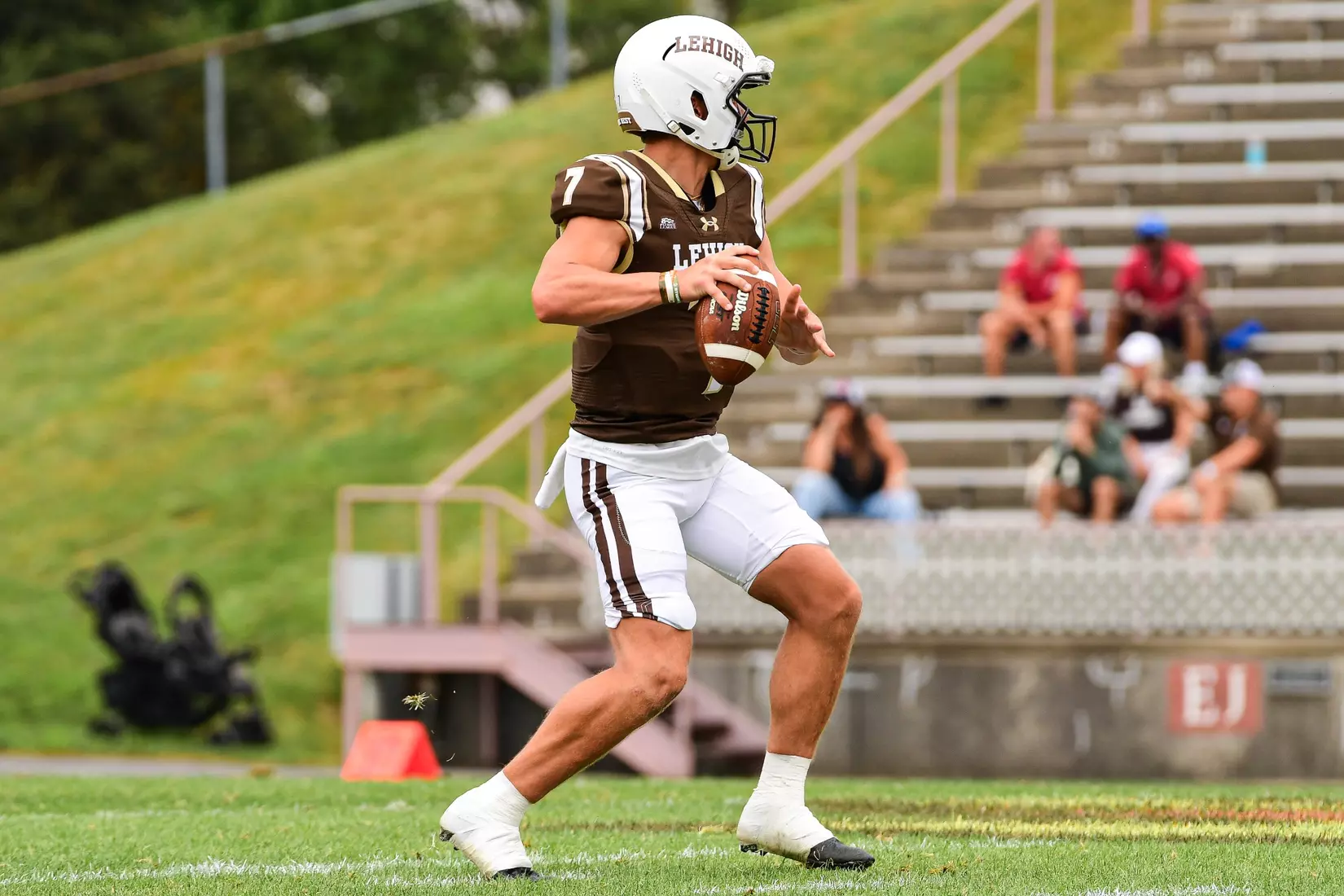 Football vs. Sacred Heart (9/6/25)