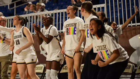 Lehigh WBB bench Hype