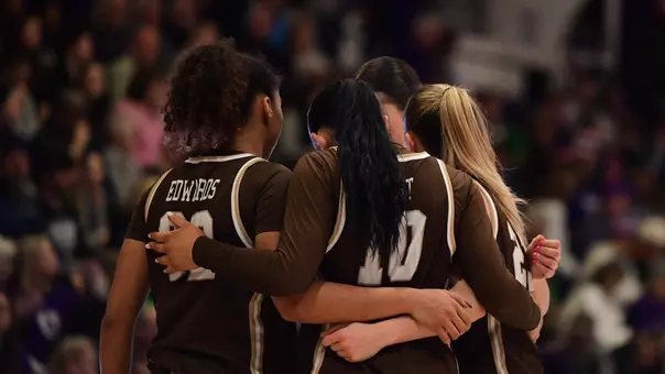 WBB huddle after championship loss