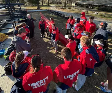 Rowing-team-huddle-Spring-Break