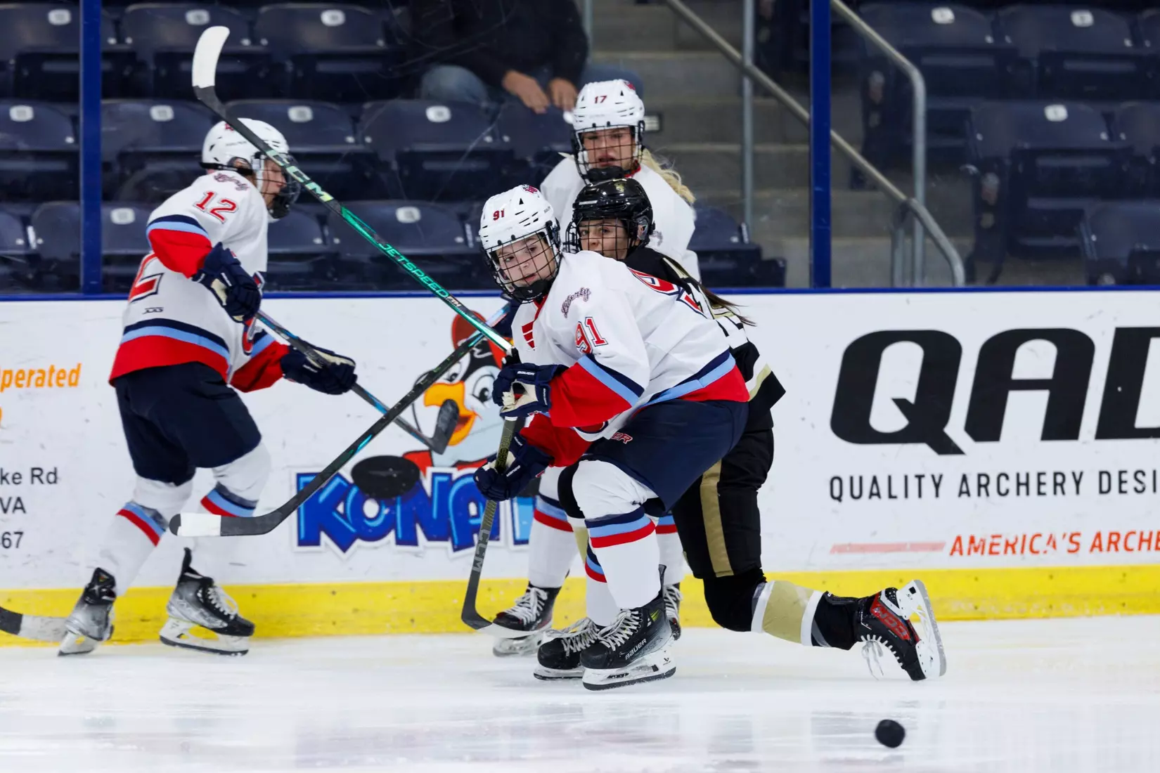 Liberty University’s Women’s D1 Hockey team takes on Lindenwood at the Lahaye Ice Center on October 17, 2025. (Photo by: Jessie Jordan)