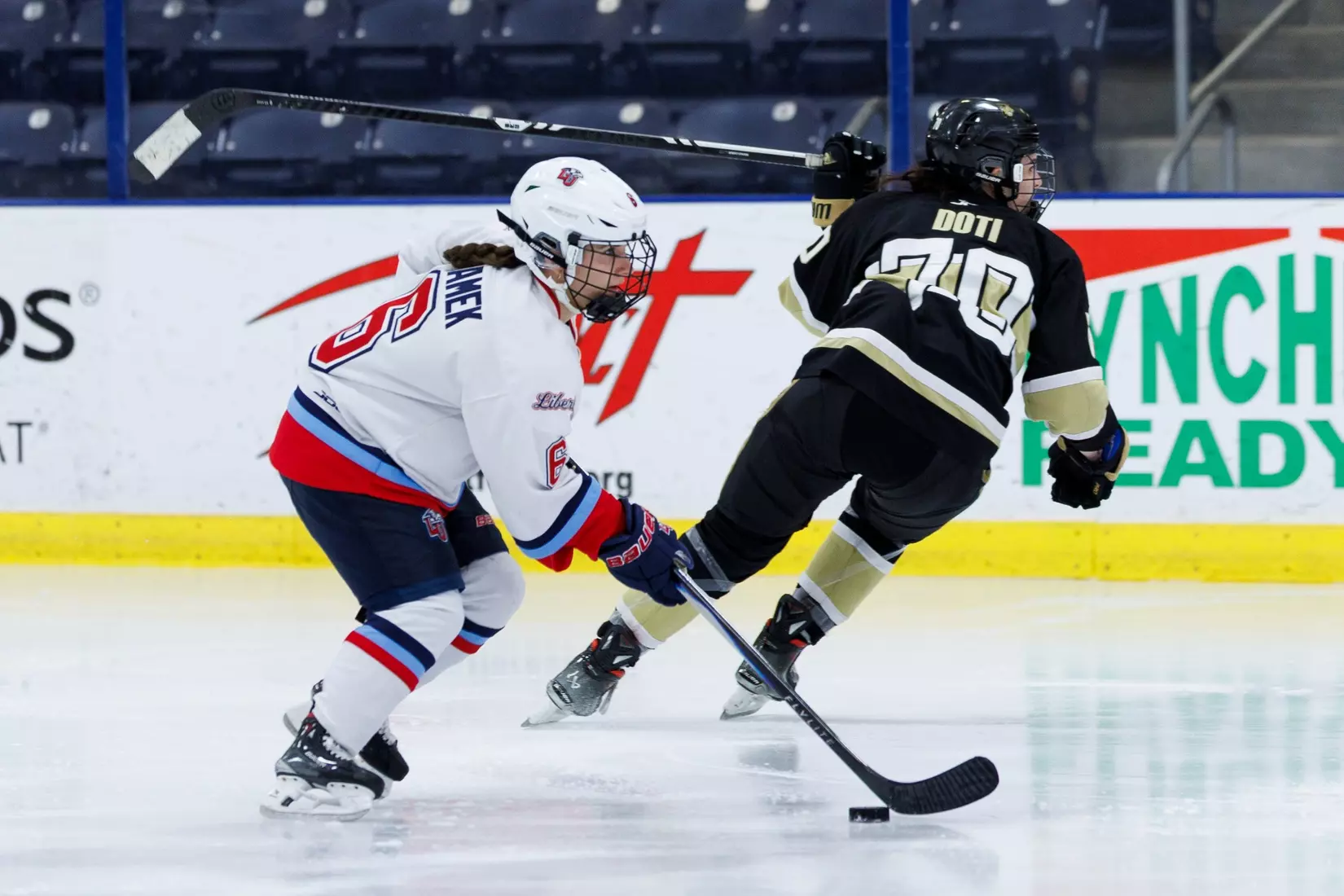 Liberty University’s Women’s D1 Hockey team takes on Lindenwood at the Lahaye Ice Center on October 17, 2025. (Photo by: Jessie Jordan)