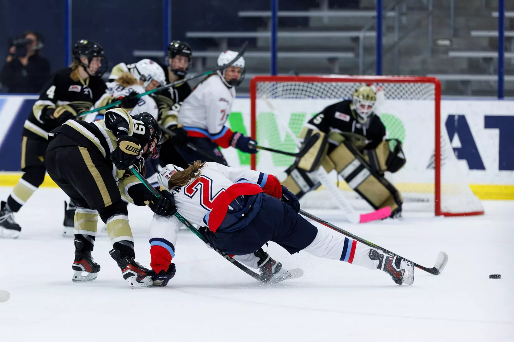 Liberty University’s Women’s D1 Hockey team takes on Lindenwood at the Lahaye Ice Center on October 17, 2025. (Photo by: Jessie Jordan)