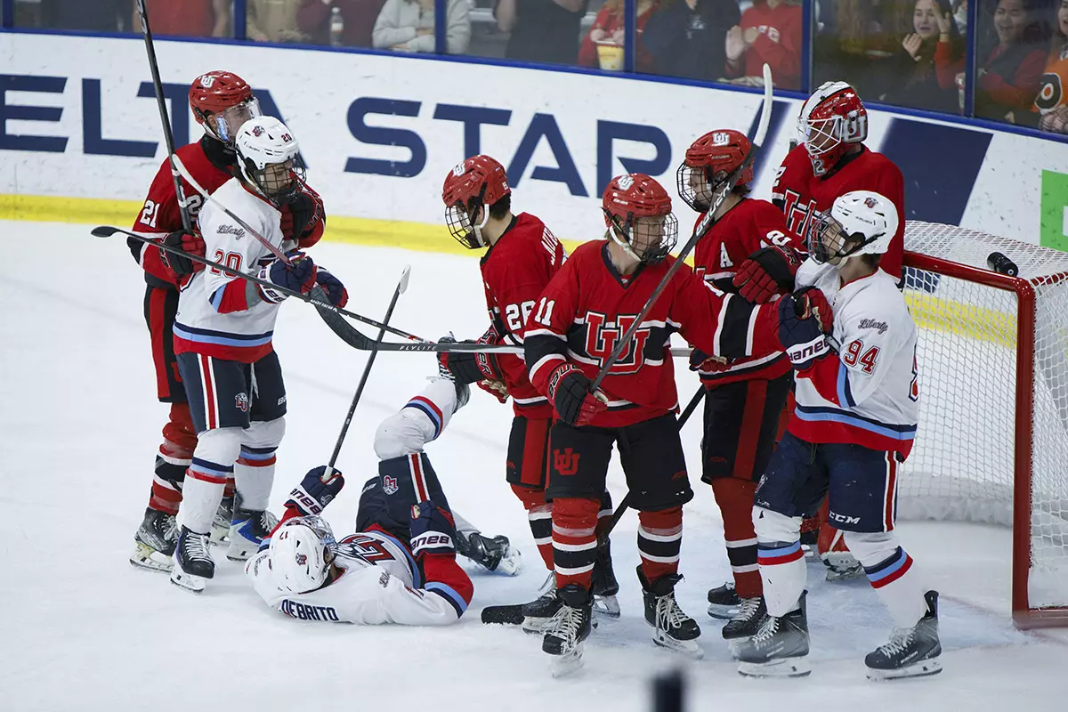 Liberty Men’s D1 Hockey takes on Utah at the Lahaye Ice Center on October 3, 2025.(Photo by Emily Cuthrell)