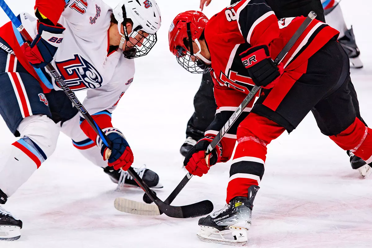 Liberty University’s Mens D1 Hockey team plays Utah on 3 October, 2025. (Photo by Ethan Smith)