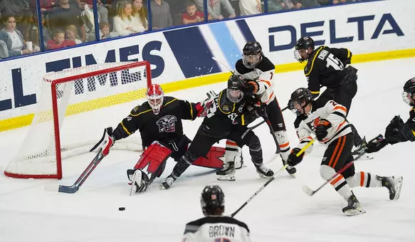 Konrad Kausch saves Jamestown rush