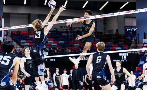 Austin Leach middle hitter spike