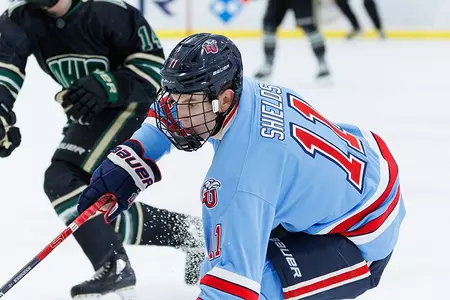Tucker Shields Liberty DI mens hockey action