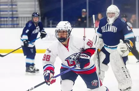 DIII women Abby Rogers action