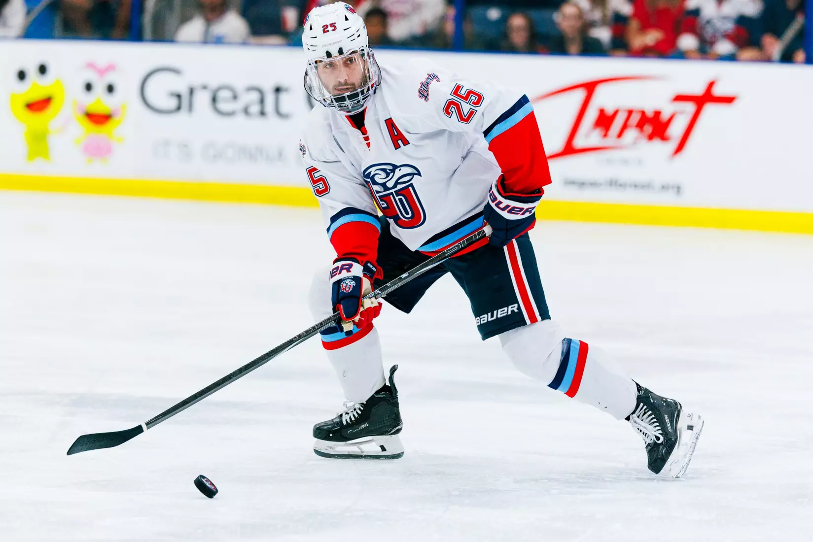 Liberty University’s Men’s D1 Hockey team takes on UNC on September 19, 2025 (Photo by Simon Barbre)