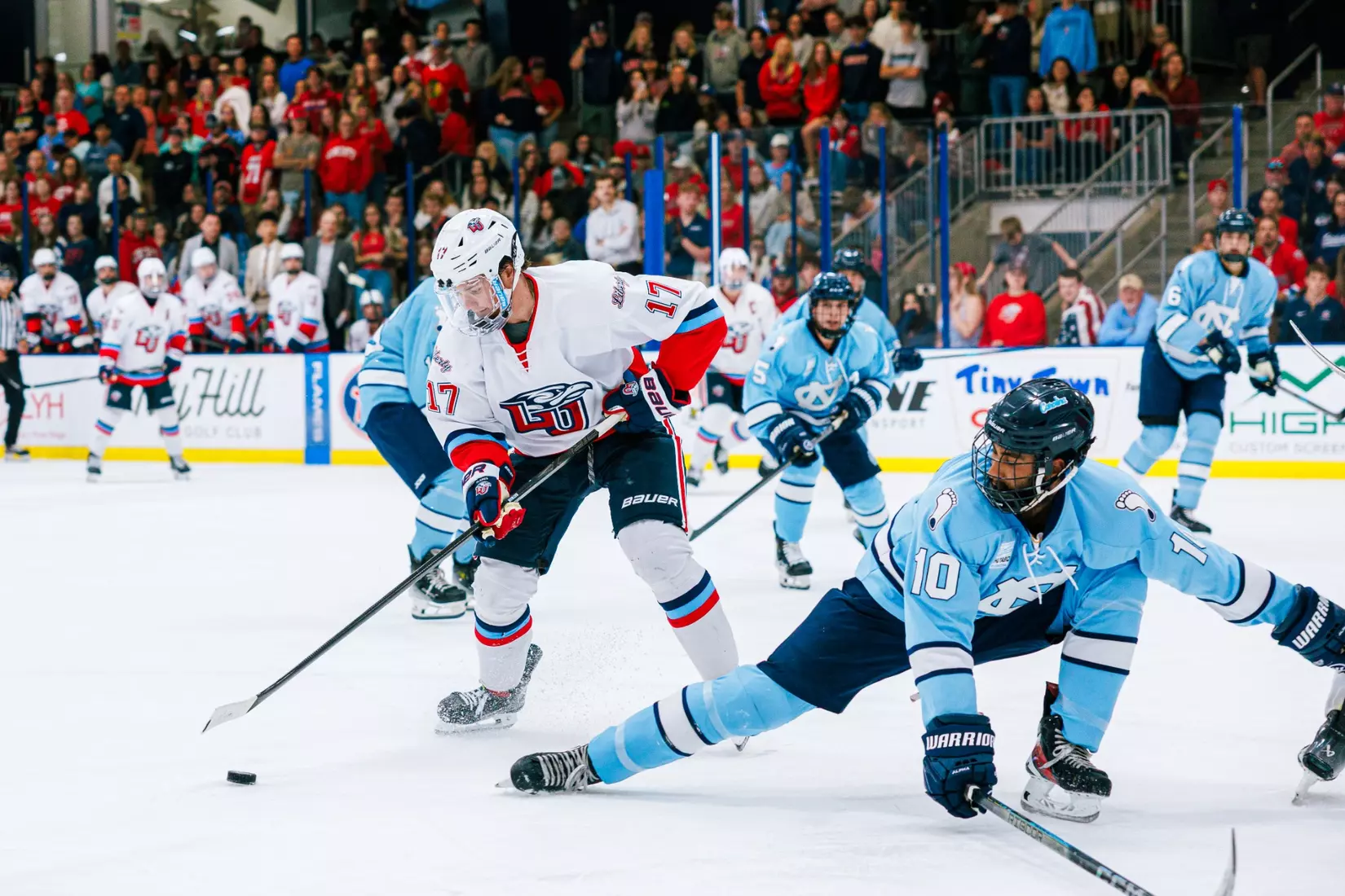 Liberty University’s Men’s D1 Hockey team takes on UNC on September 19, 2025 (Photo by Simon Barbre)
