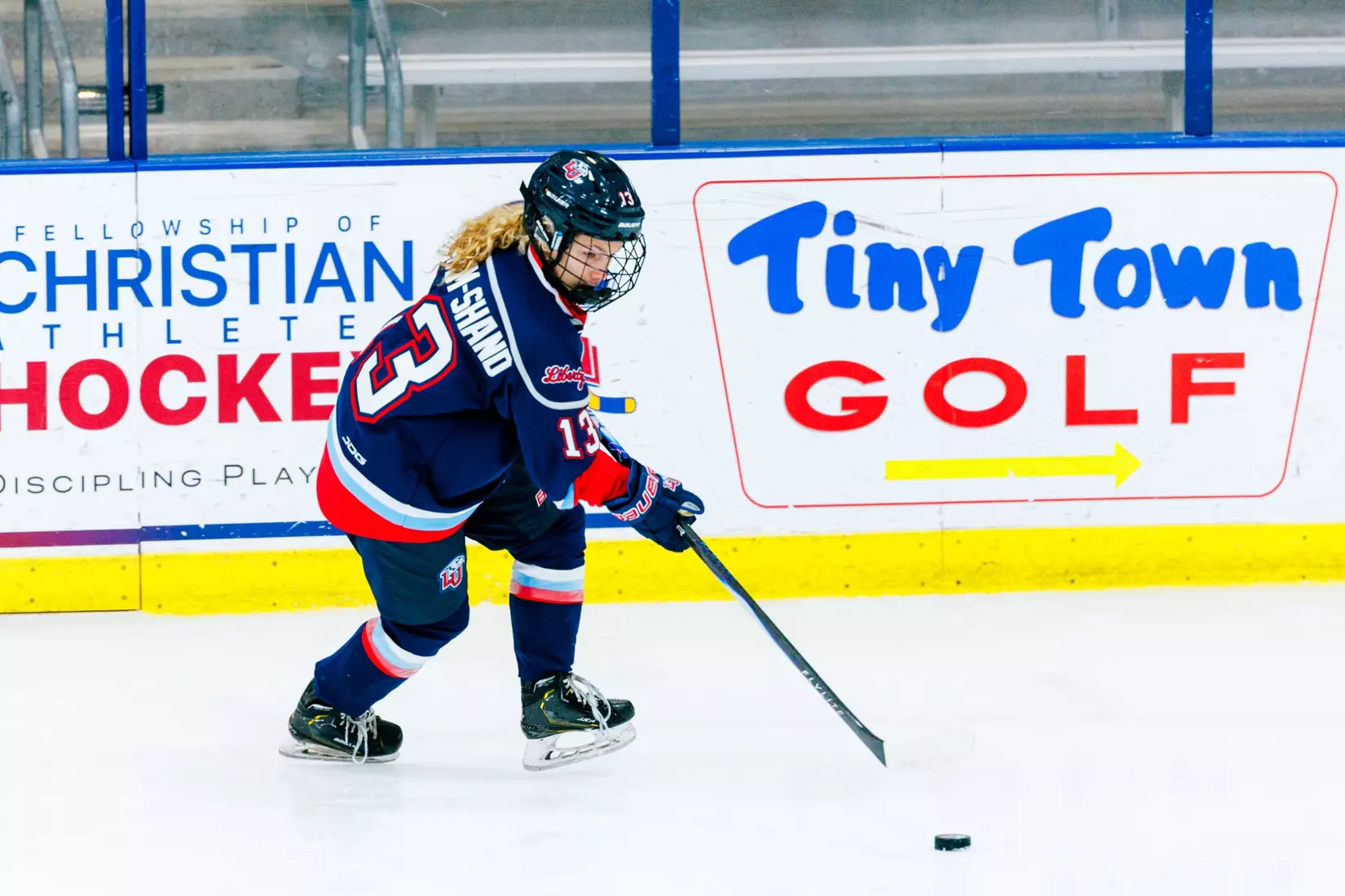 Liberty University’s Women’s D1 Hockey team takes on Purcell Hockey Academy on September 26, 2025 (Photo by Simon Barbre)