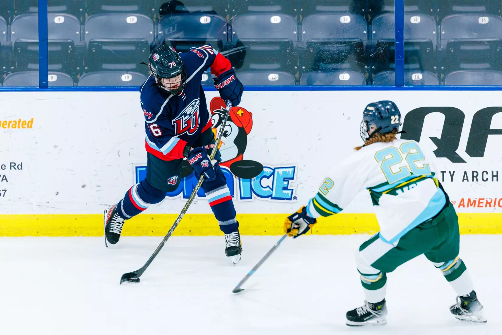 Liberty University’s Women’s D1 Hockey team takes on Purcell Hockey Academy on September 26, 2025 (Photo by Simon Barbre)