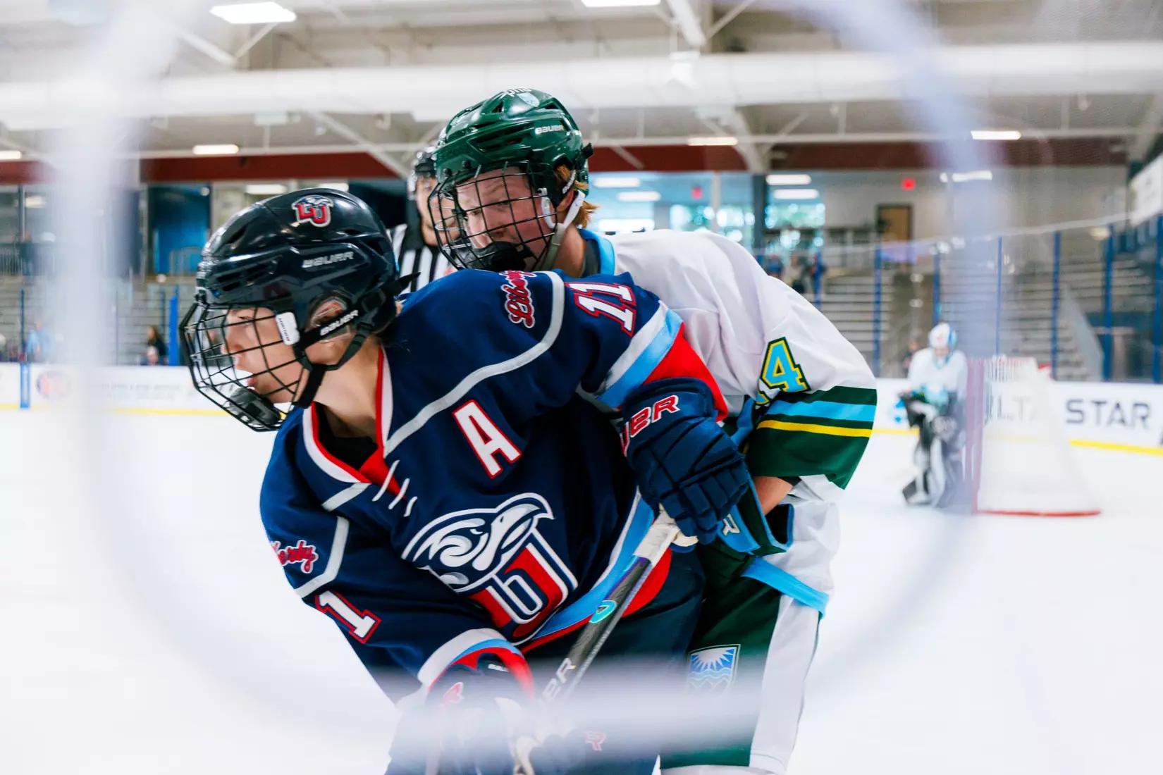 Liberty University’s Women’s D1 Hockey team takes on Purcell Hockey Academy on September 26, 2025 (Photo by Simon Barbre)