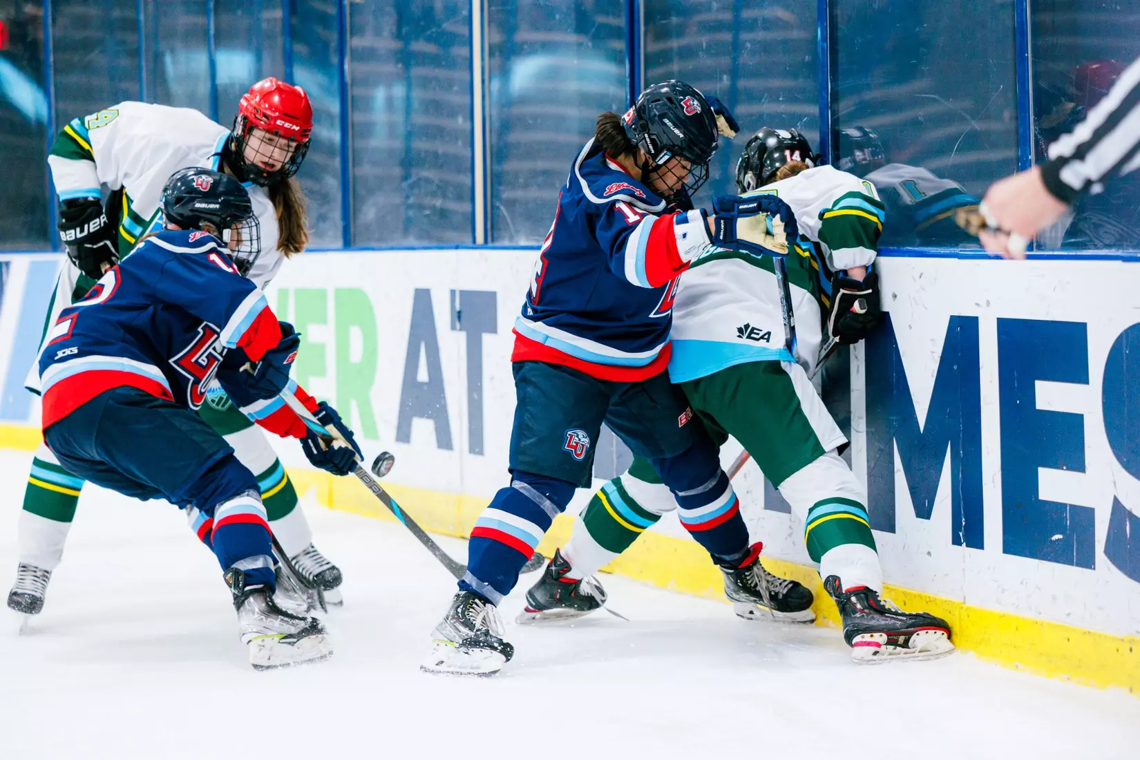 Liberty University’s Women’s D1 Hockey team takes on Purcell Hockey Academy on September 26, 2025 (Photo by Simon Barbre)