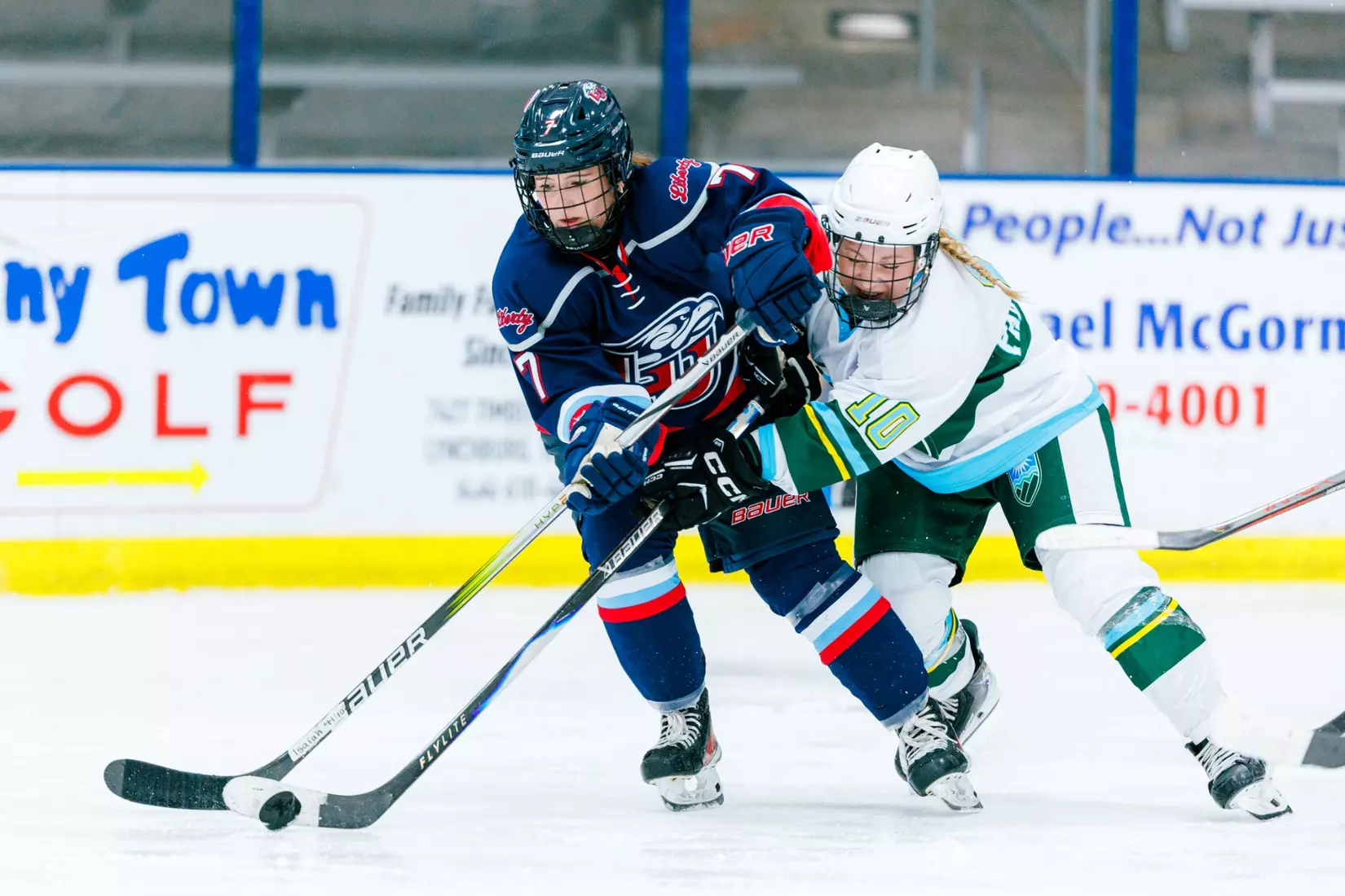 Liberty University’s Women’s D1 Hockey team takes on Purcell Hockey Academy on September 26, 2025 (Photo by Simon Barbre)