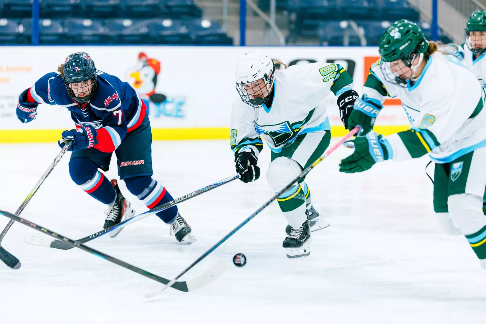 Liberty University’s Women’s D1 Hockey team takes on Purcell Hockey Academy on September 26, 2025 (Photo by Simon Barbre)