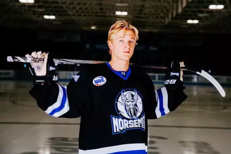 Bronson Hunt Liberty Hockey recruit