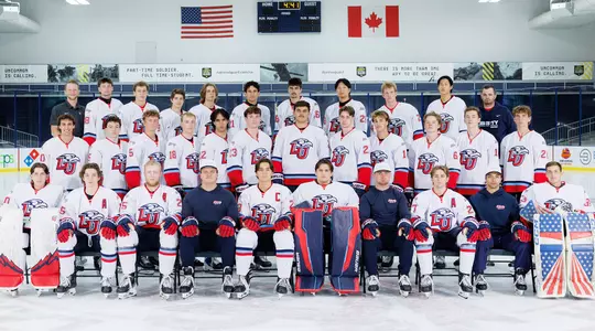 DIII men's hockey team portrait