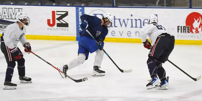 Men's hockey Select Camp fast break