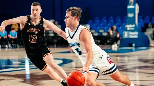 Men's Basketball Kaden Metheny Recap Photo vs. Charleston