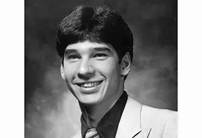 Steve_Isaacs_headshot_400x273