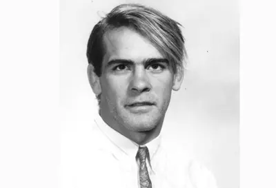 Stewart_Warren_Headshot_400x273