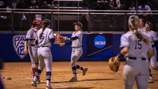 Devyn Howard, Infield Huddle Softball vs. Grand Canyon