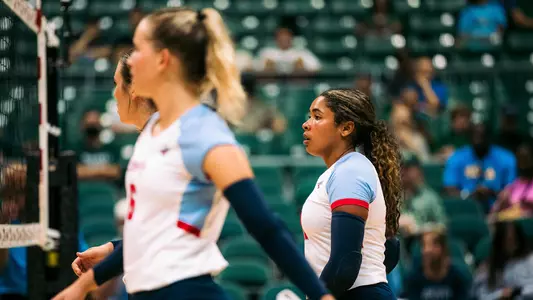 Volleyball Sydney Whitfield vs. UCLA