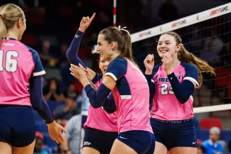 The Liberty Women’s Volleyball team plays against MTSU in the Liberty Arena on October 18th, 2024. (Photo by Brooke McDuffee)