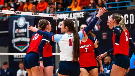 Volleyball Huddle at CUSA Tournament 2024
