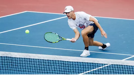 MTEN Roothman hits a forehand slice
