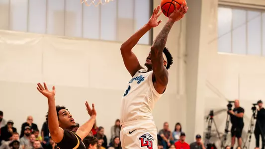 Men's Basketball Recap Photo Owen Aquino vs. Valparaiso Nov. 4, 2024